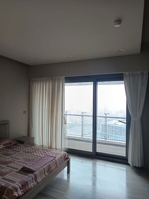 Room in 3 BHK Apartment at Lodha World Crest, Worli – for Sale