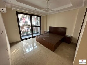 Bedroom in 3 BHK Apartment at Nizamuddin – for Rent