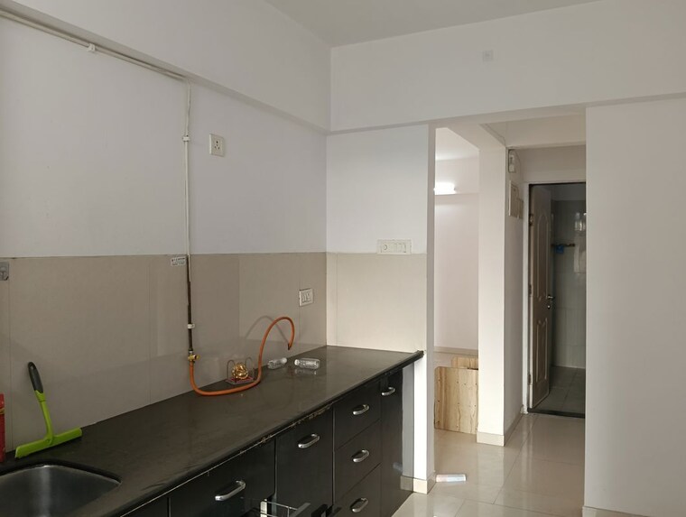 Kitchen, puranik-city 2 Bedroom 900 Sq.Ft. Apartment In Kasarvadavali Thane 10349880