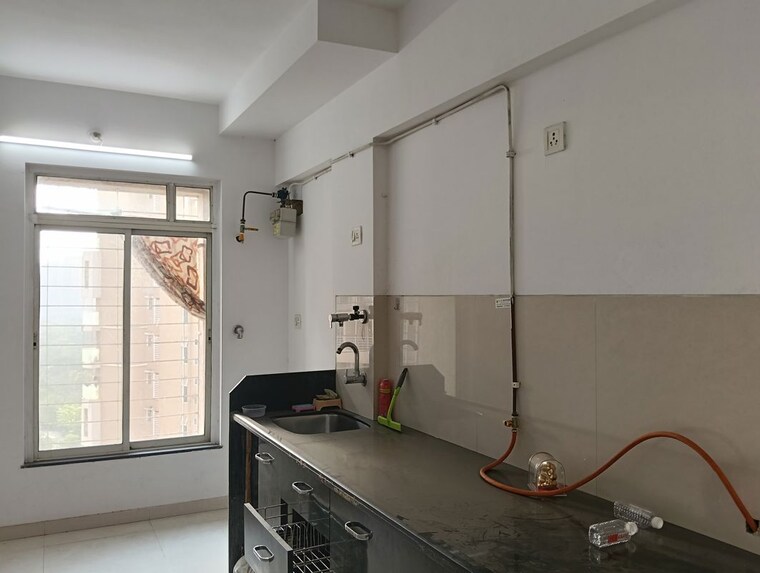 Kitchen, puranik-city 2 Bedroom 900 Sq.Ft. Apartment In Kasarvadavali Thane 10349880