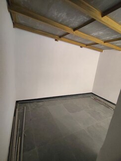 Retail Shop For Rent in Thane West
