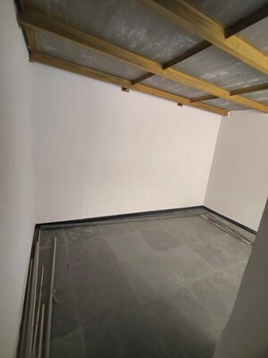  Shop For Rent in Thane West
