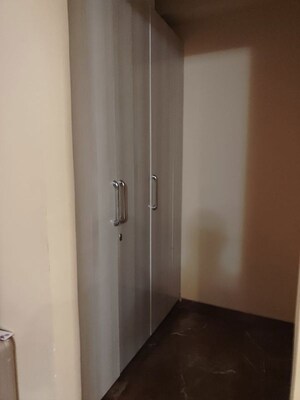 Building Lobby in 4 BHK Builder Floor at Ardee City, Sector 52 – for Rent