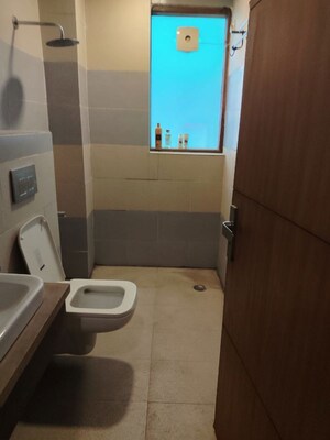 Bathroom in 4 BHK Builder Floor at Ardee City, Sector 52 – for Rent