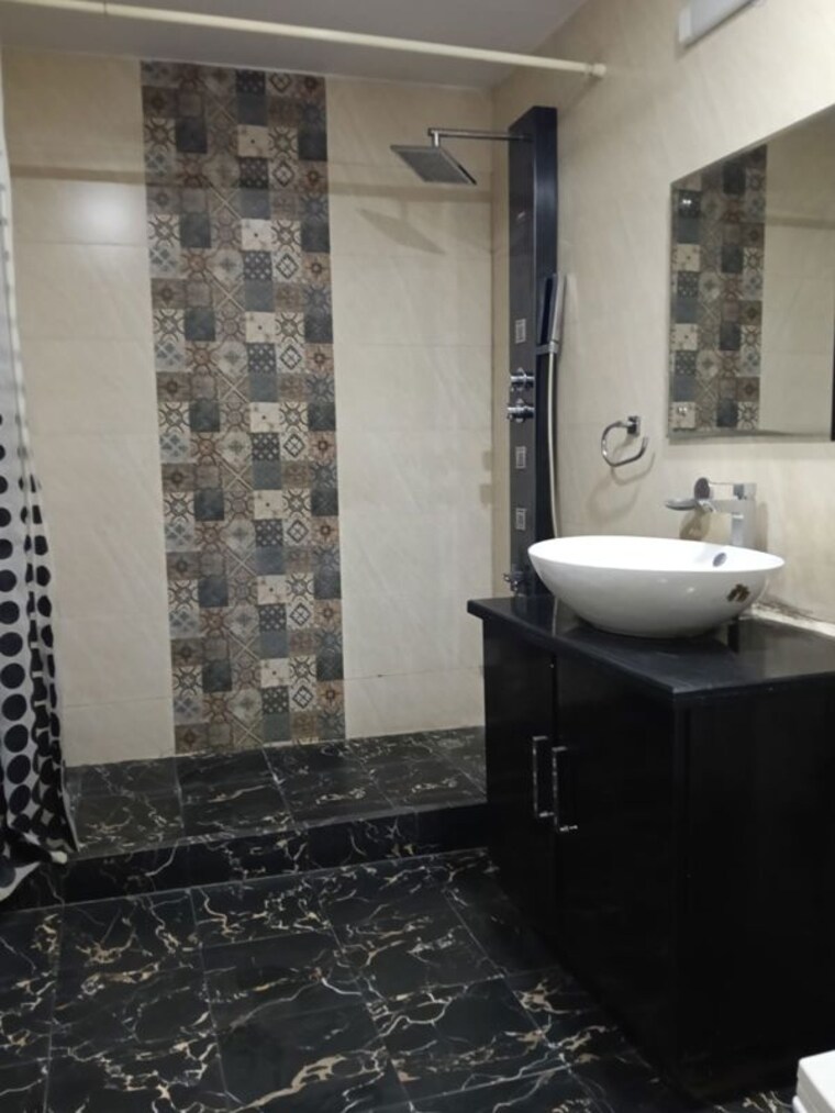 Bathroom, greater kailash ii 3 Bedroom 2000 Sq.Ft. Apartment In Greater Kailash ii Delhi 10349916