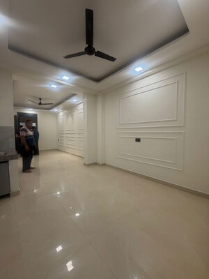 2 BHK Builder Floor For Rent in Patel Nagar