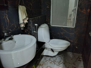 Bathroom in 2.5 BHK Builder Floor at Orchid Island, Sector 51 – for Sale