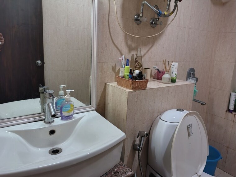 Bathroom, orchid-island 2.5 Bedroom 1370 Sq.Ft. Builder Floor In Sector 51 Gurgaon 10349922