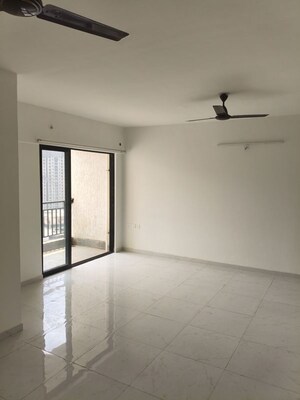 Room in 3 BHK Apartment at Runwal Gardens, Dombivli East – for Rent