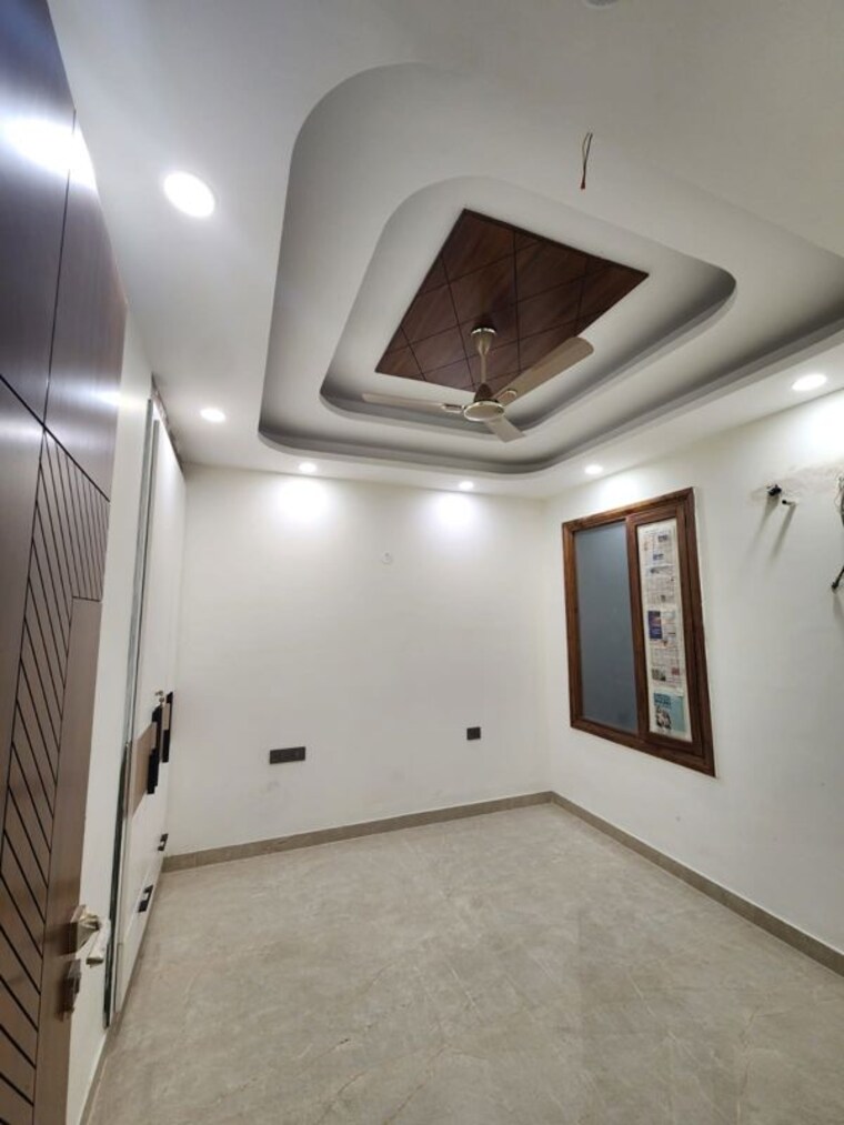 Room, bptp-eden-estate 3 Bedroom 265 Sq.Yd. Builder Floor In Sector 81 Faridabad 10349974