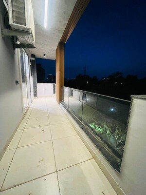 Balcony in Studio Builder Floor at Sector 45 – for Rent