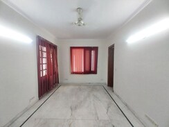3 BHK + Servant Room Builder Floor For Rent in Defence Colony