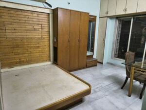 Room in 2 BHK Apartment at Anand Nagar – for Rent