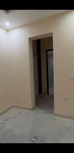 4 BHK Builder Floor For Rent in Sector 81