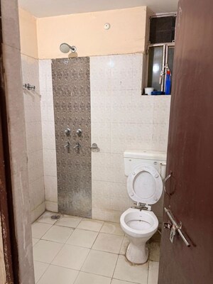 Bathroom in 2 BHK Apartment at Pratap Nagar – for Rent