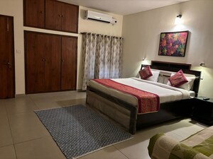 Bedroom in 3 BHK Builder Floor at Saket – for Rent
