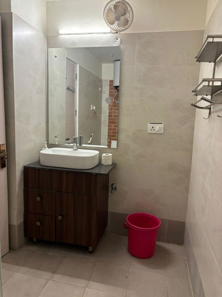 Bathroom, saket 3 Bedroom 2250 Sq.Ft. Builder Floor In Saket Delhi 10350071