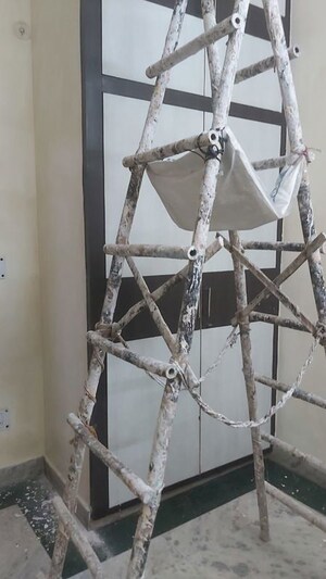 Staircase in 1.5 BHK Builder Floor at Mayur Vihar – for Rent