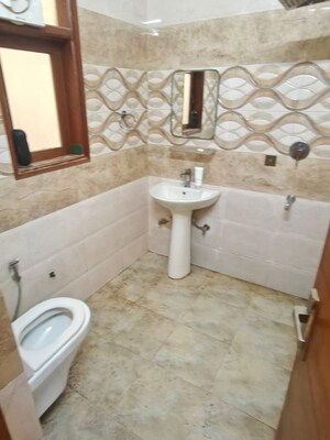 Bathroom in 2 BHK Apartment at Suncity Avenue 76, Sector 76 – for Sale