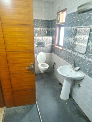 Bathroom in 2 BHK Apartment at Suncity Avenue 76, Sector 76 – for Sale