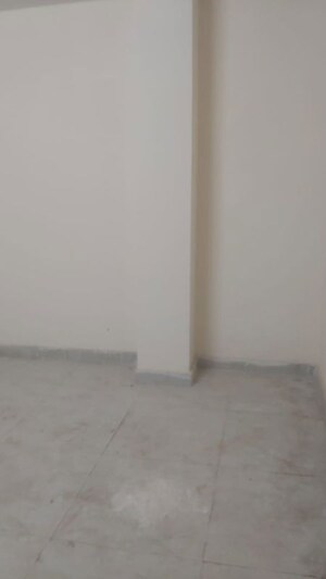 Room in 2.5 BHK Builder Floor at Mayur Vihar – for Rent