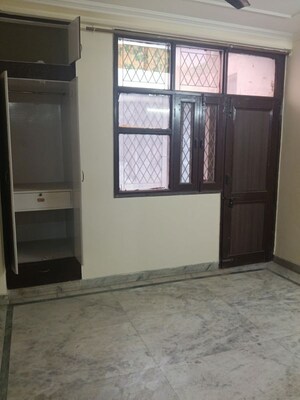 Room in 2 BHK Builder Floor at Malviya Nagar – for Rent