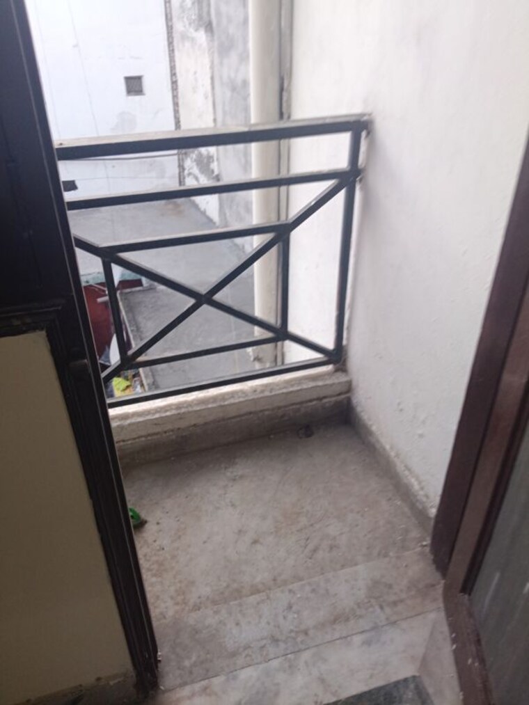 Balcony, malviya nagar 2 Bedroom 65 Sq.Yd. Builder Floor In Malviya Nagar Delhi 10350097