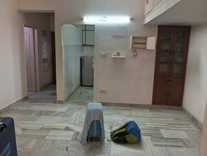 Bathroom in 3.5 BHK Apartment at Mayur Vihar – for Rent