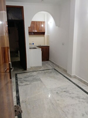 Bathroom in 1 BHK Builder Floor at Malviya Nagar – for Rent