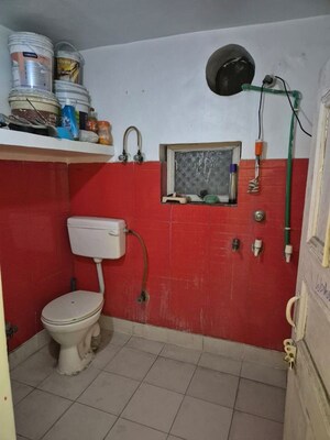 Bathroom in 1.5 BHK Apartment at Mayur Vihar – for Rent