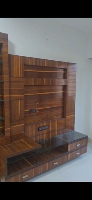 Furnished Amenities in 2.5 BHK Apartment at Sheth Polaris, Goregaon West – for Rent