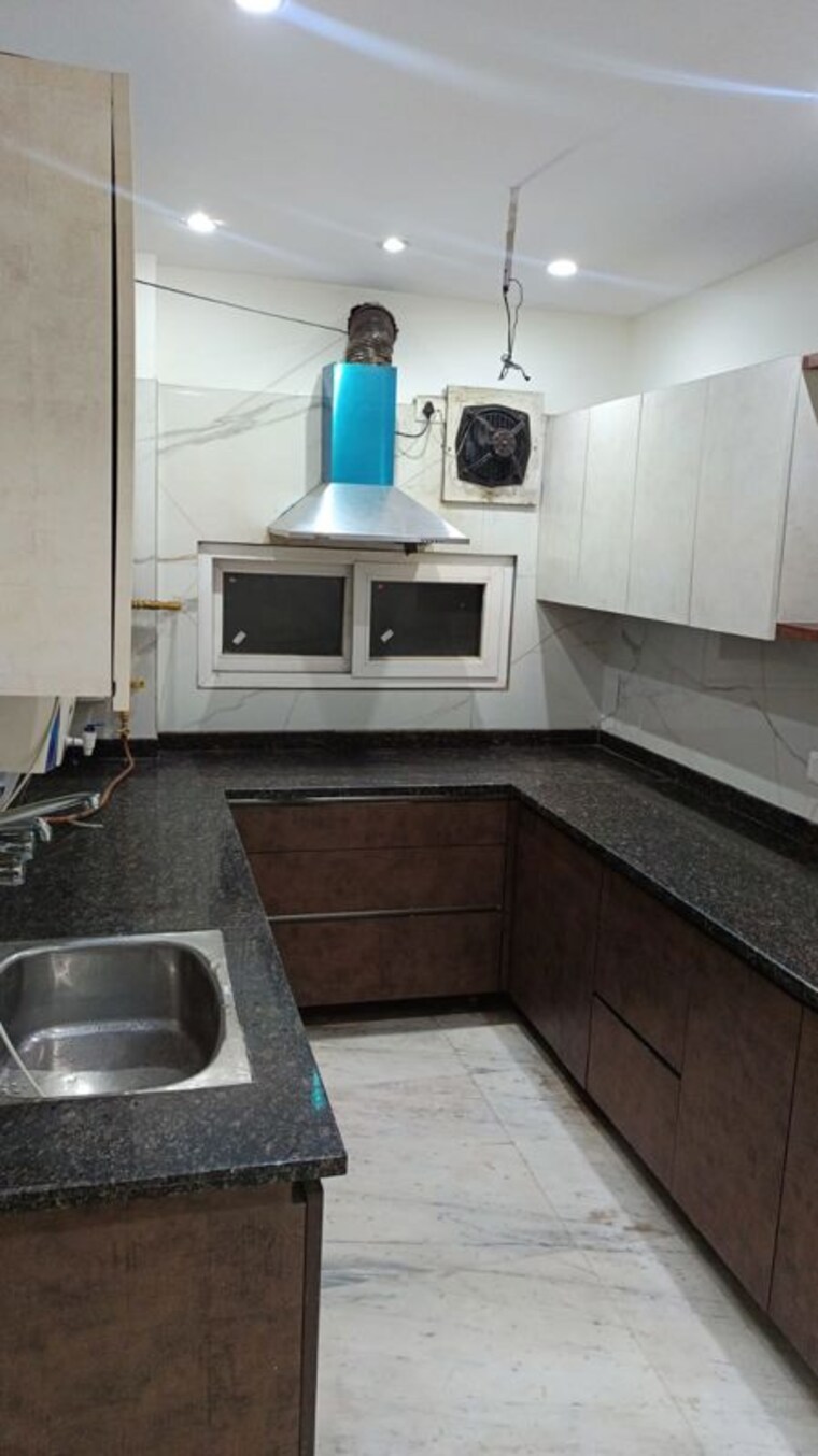 Kitchen, patel nagar 2 Bedroom 1000 Sq.Ft. Builder Floor In Patel Nagar Delhi 10350131