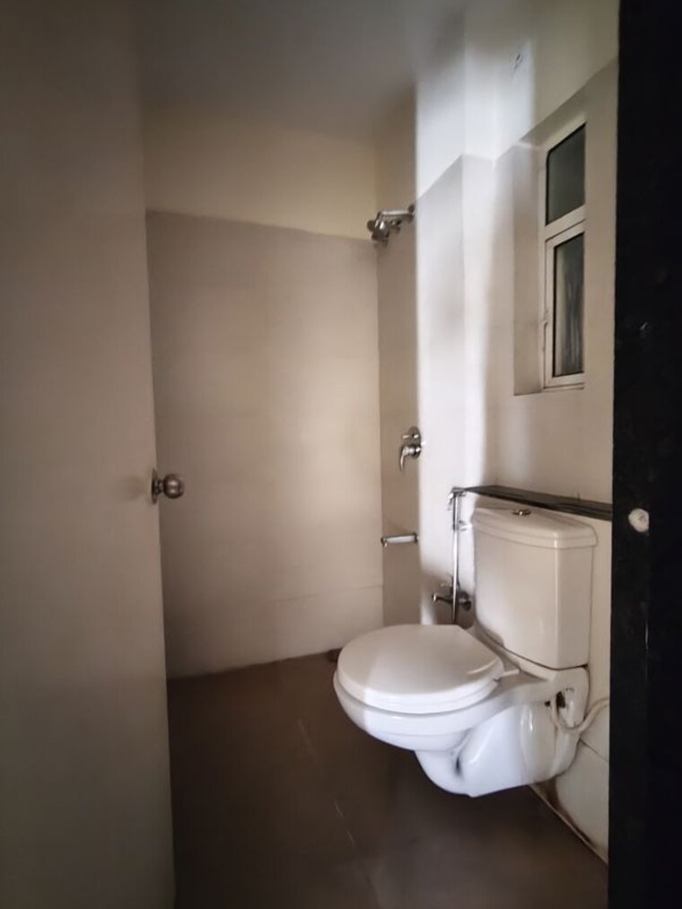 Bathroom, indiabulls-greens 3 Bedroom 1250 Sq.Ft. Apartment In New Panvel Navi Mumbai 10350129