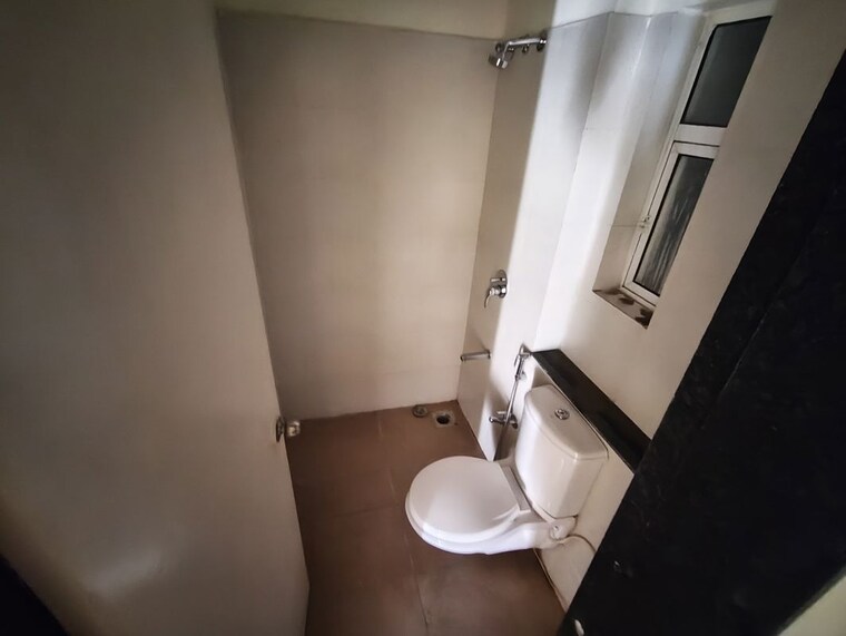 Bathroom, indiabulls-greens 3 Bedroom 1250 Sq.Ft. Apartment In New Panvel Navi Mumbai 10350129