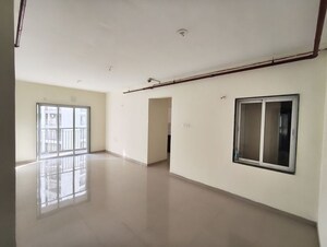 Room in 3 BHK Apartment at Indiabulls Greens, New Panvel – for Rent
