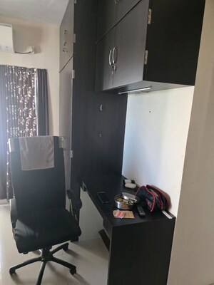 Furnished Amenities in 3 BHK Apartment at Prakruti Pearl, Ghodbunder Road – for Rent