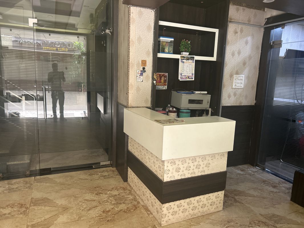 Pg For Rent in Electricity Board Area