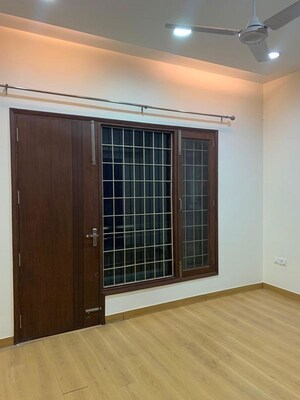 Room in 3 BHK Builder Floor at Kailash Colony – for Rent