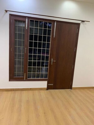 Room in 3 BHK Builder Floor at Kailash Colony – for Rent