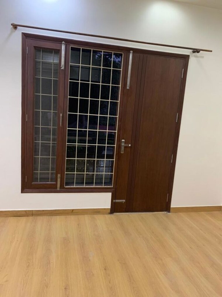 Room, kailash colony 3 Bedroom 2500 Sq.Ft. Builder Floor In Kailash Colony Delhi 10350177