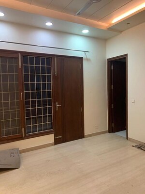 Room in 3 BHK Builder Floor at Kailash Colony – for Rent