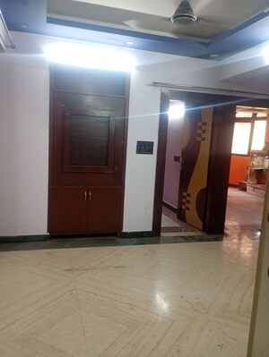 Room in 3 BHK Apartment at Sector 11 Dwarka – for Rent
