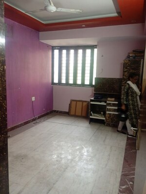 Room in 3 BHK Apartment at Sector 11 Dwarka – for Rent