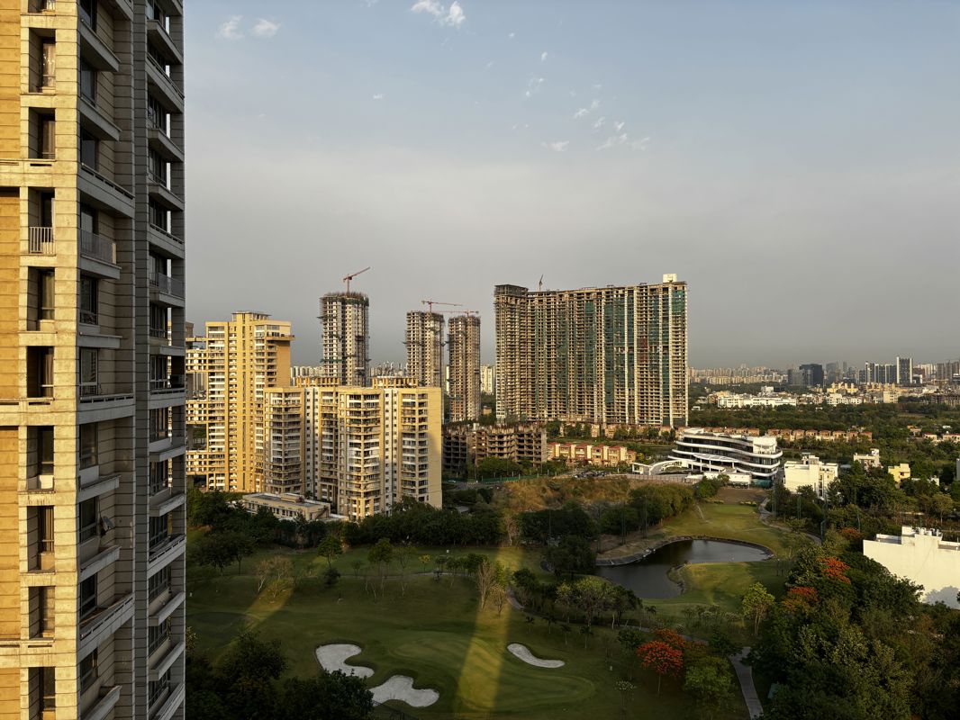 3 BHK + Servant Room 2600 Sq.Ft. Apartment in Jaypee Imperial Court