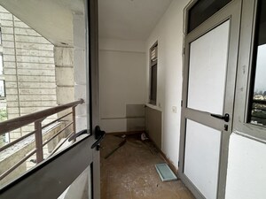 Kitchen in 3 BHK Apartment at Jaypee Imperial Court, Sector 128 – for Rent