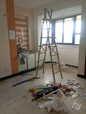 Hall in 3 BHK Apartment at Sector 9 Dwarka – for Rent
