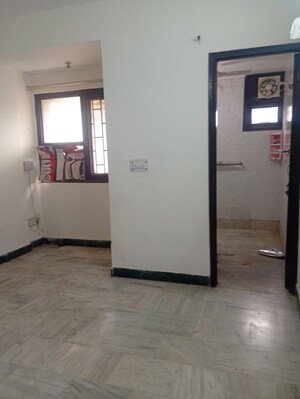 Room in 3 BHK Apartment at Sector 9 Dwarka – for Rent