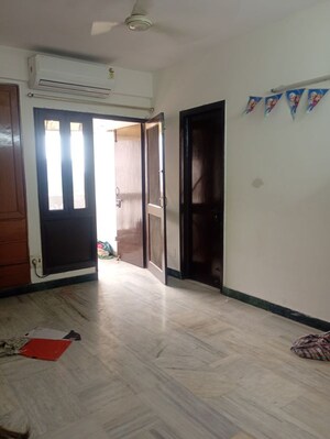 Room in 3 BHK Apartment at Sector 9 Dwarka – for Rent