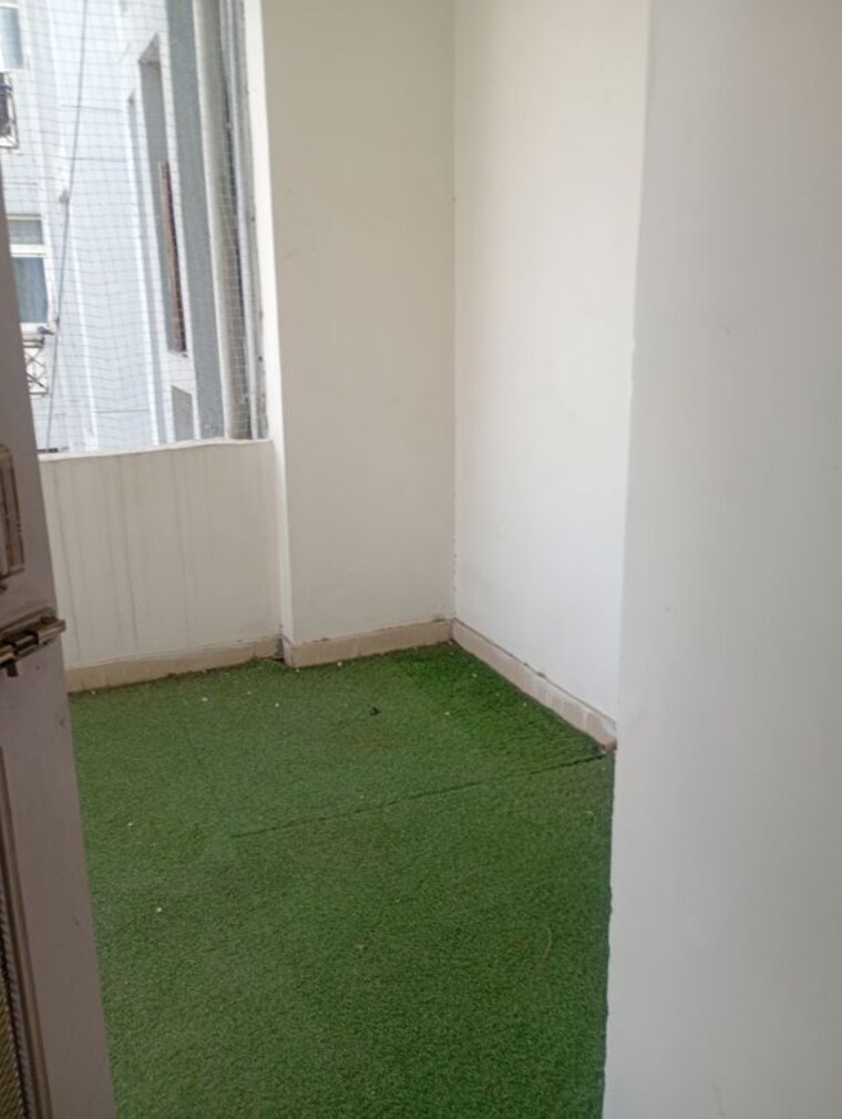 Balcony, sector 12 dwarka 3 Bedroom 2000 Sq.Ft. Apartment In Sector 12 Dwarka Delhi 10350189