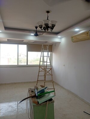 Hall in 3 BHK Apartment at Sector 7 Dwarka – for Rent